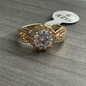 New|Size 9|18k Gold Filled Halo AAA CZ Statement Ring |Engagement Style